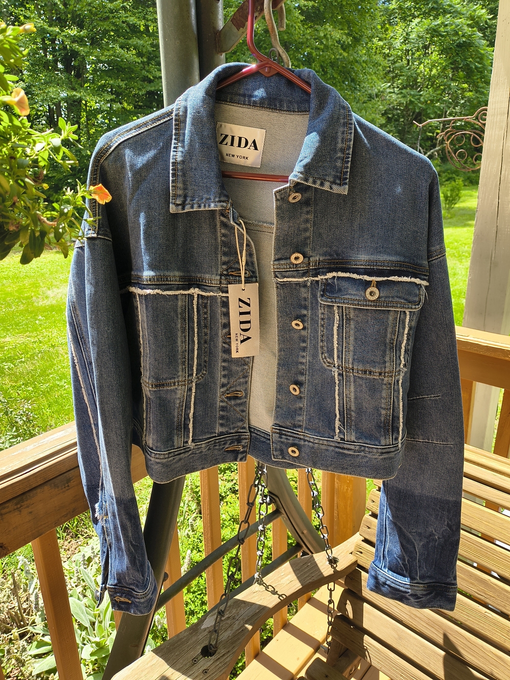 Zida Women's Blue Denim Jacket - Classic Trucker Style